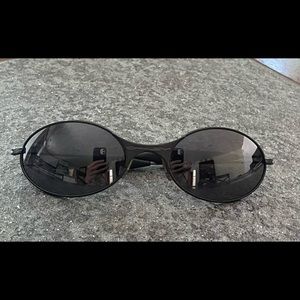 A-Wire, vintage OAKLEY sunglasses! Gently worn, classic look!